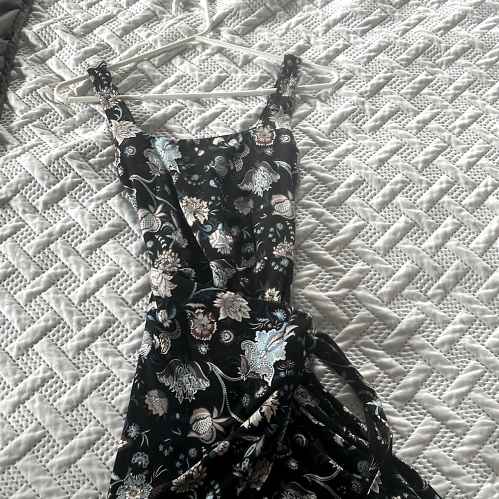 Wilfred XS wrap dress, purchased a year ago - worn once!